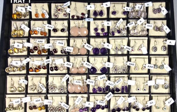 BASIC EARRINGS – TRAY 1