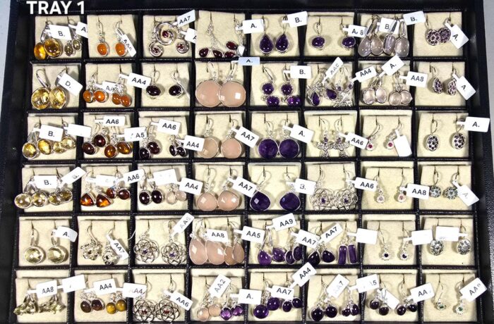 BASIC EARRINGS – TRAY 1