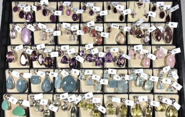 CLASSIC PENDANTS – TRAY 1