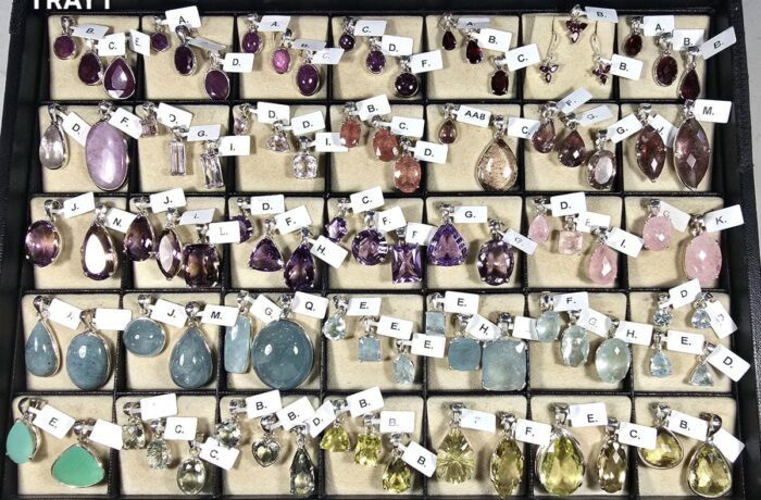 CLASSIC PENDANTS – TRAY 1