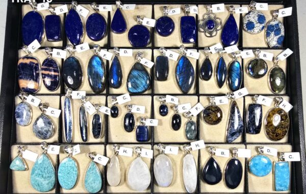 CLASSIC PENDANTS – TRAY 10