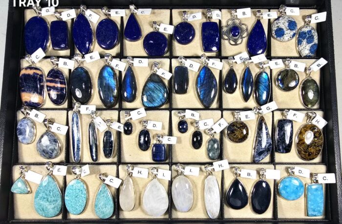 CLASSIC PENDANTS – TRAY 10