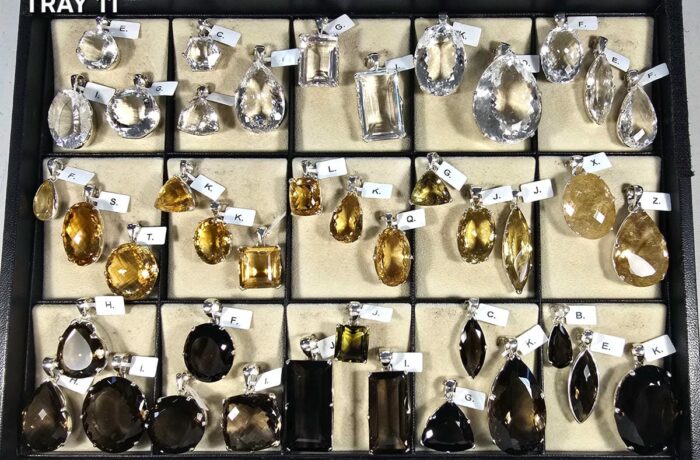 CLASSIC PENDANTS – TRAY 11