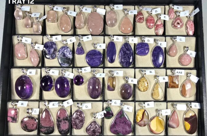 CLASSIC PENDANTS – TRAY 12