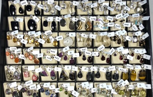 CLASSIC PENDANTS – TRAY 16