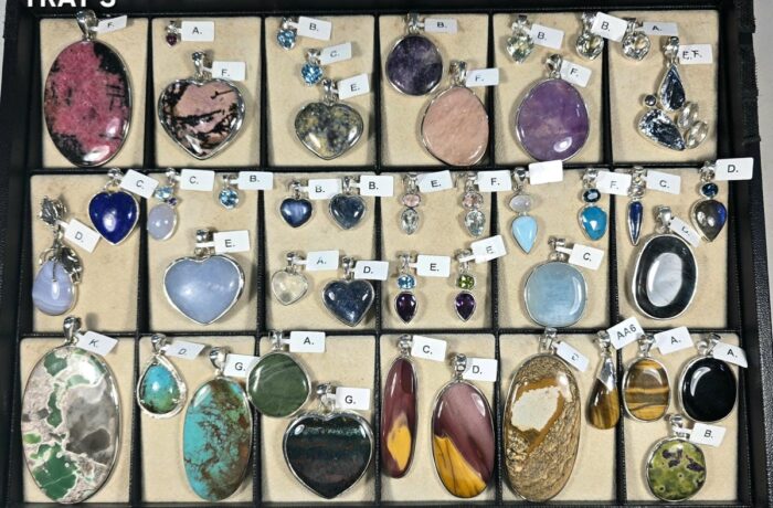 CLASSIC PENDANTS – TRAY 3