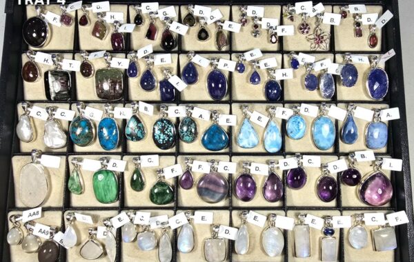 CLASSIC PENDANTS – TRAY 4