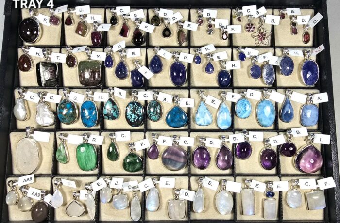 CLASSIC PENDANTS – TRAY 4