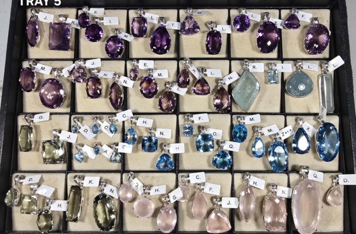 CLASSIC PENDANTS – TRAY 5