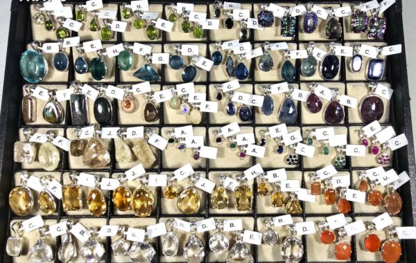 CLASSIC PENDANTS – TRAY 6