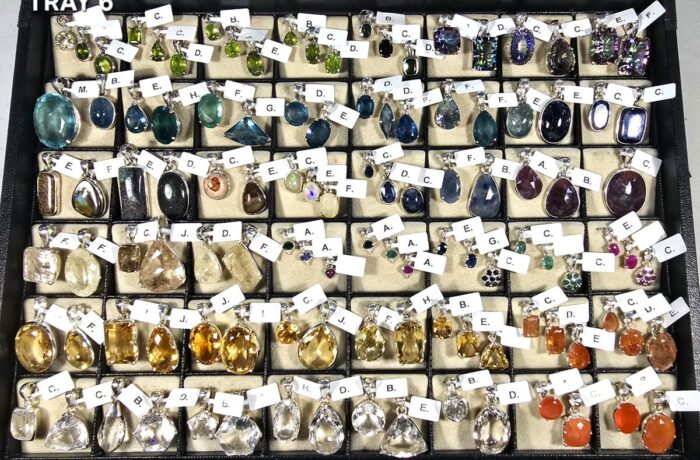 CLASSIC PENDANTS – TRAY 6