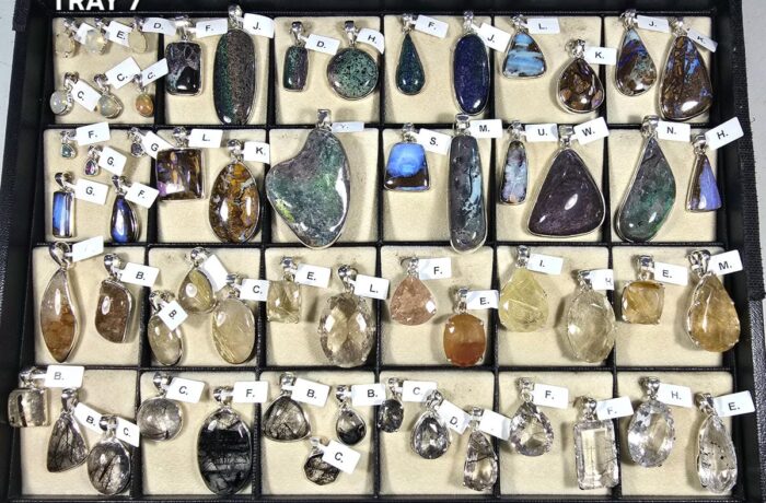 CLASSIC PENDANTS – TRAY 7