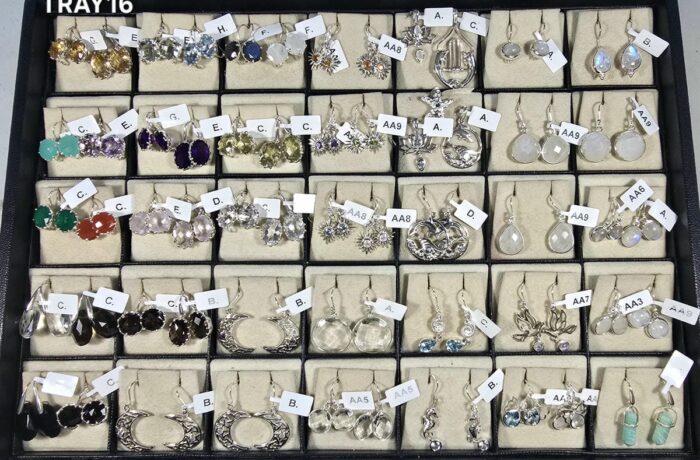 CLASSIC EARRINGS – TRAY 16