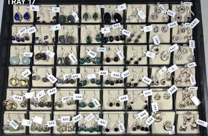 CLASSIC EARRINGS – TRAY 17