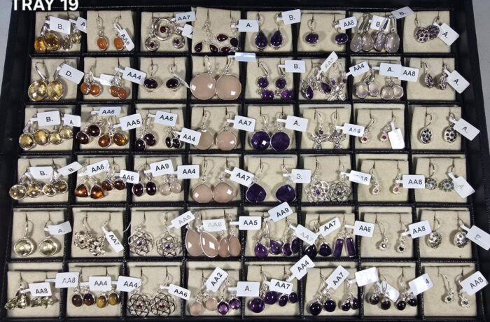 CLASSIC EARRINGS – TRAY 19