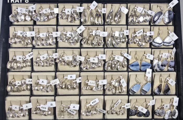 CLASSIC EARRINGS – TRAY 8