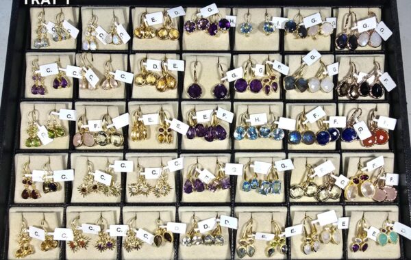 GOLDEN TREASURES – TRAY 1