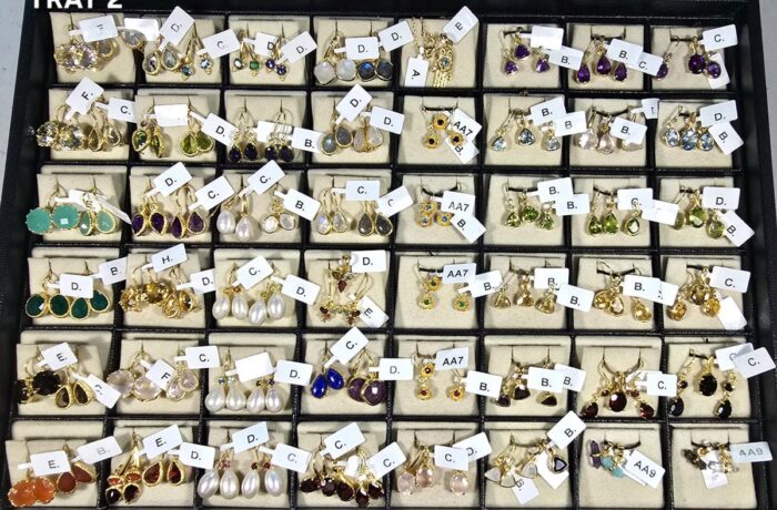 GOLDEN TREASURES – TRAY 2