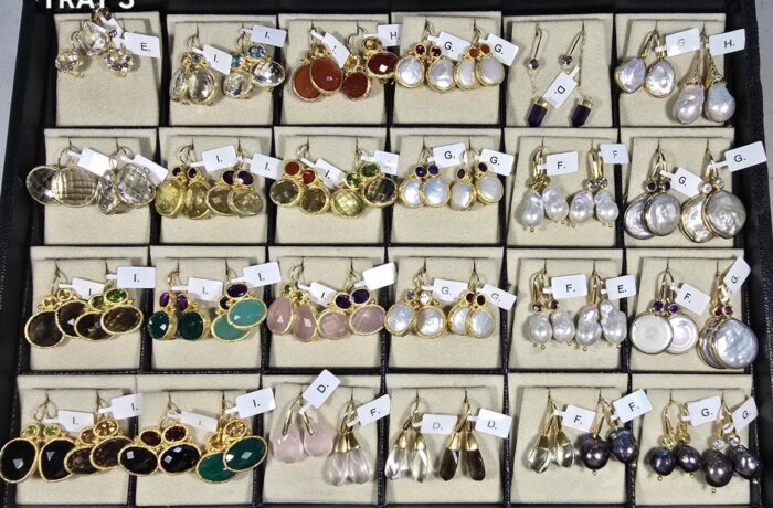 GOLDEN TREASURES – TRAY 3